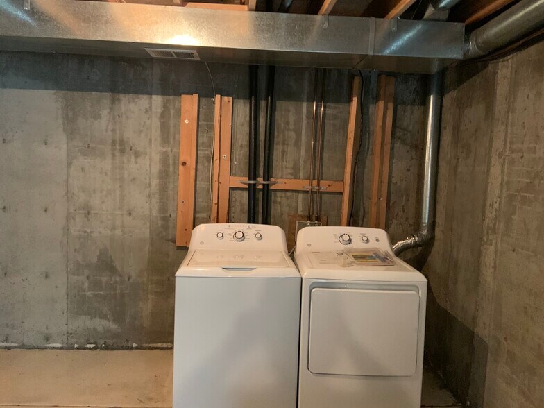 Building Photo - 12252 Bannock Cir