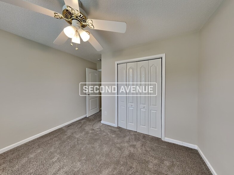 Building Photo - 661 Morningside Dr N