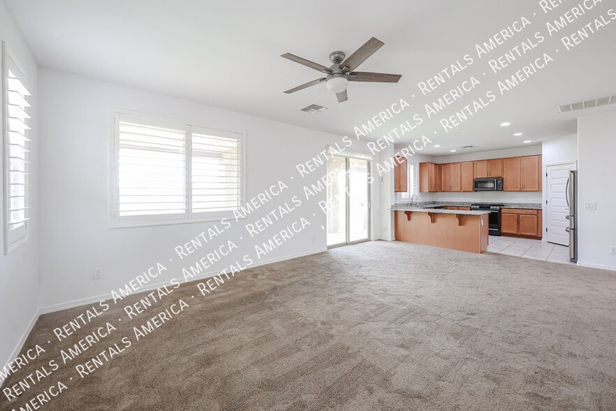 Building Photo - 13487 N 174th Ave