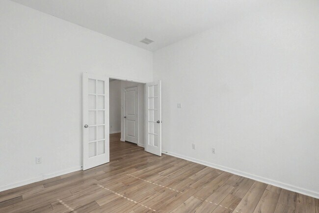 Building Photo - 9407 Sea Star Ln