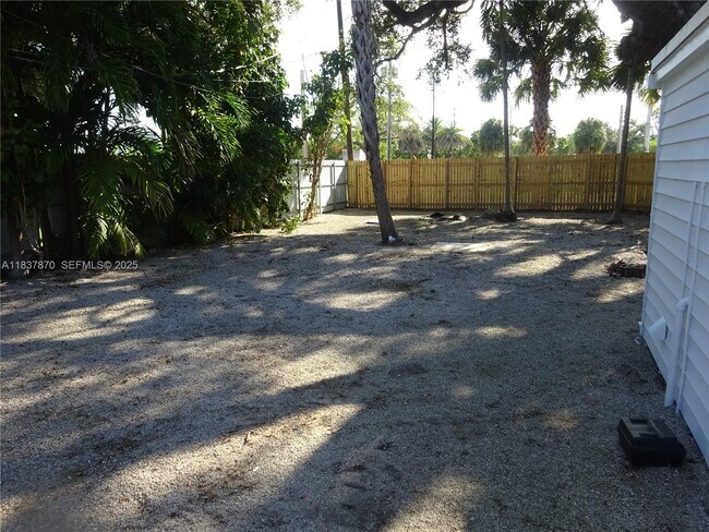 Building Photo - 1538 NE 131st Ln