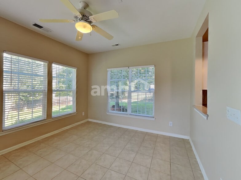 Building Photo - 136 Heywatchis Dr