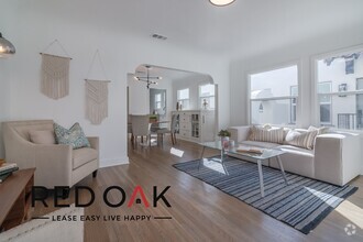 Building Photo - ~3 Weeks FREE~ Fabulous One Bedroom Walk-U...