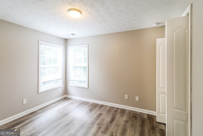 Building Photo - 110 Rosewood Cir