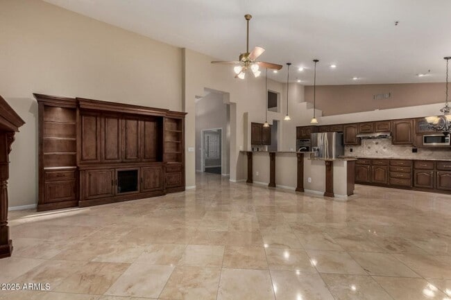 Building Photo - 4 Bedroom 2 Bathroom Scottsdale Ranch Home