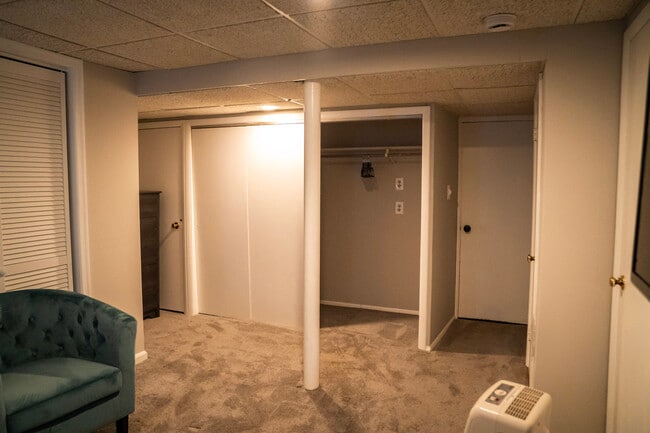 Building Photo - 8623 Willow Oak Rd