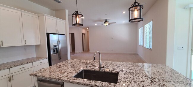 Building Photo - Next Gen Home with main house and guess unit in Spring lake Area