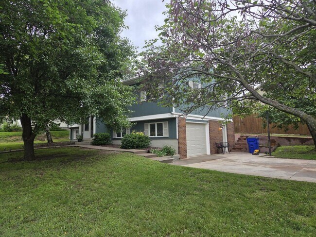 Building Photo - 609 Wheatland Dr
