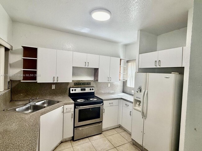 Building Photo - 621 SW 10th St