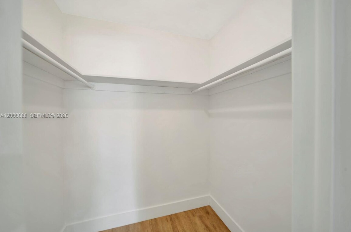 Building Photo - 8769 SW 137th Ave