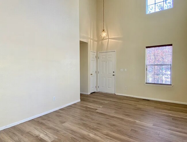 Building Photo - Spacious 4BD/2.5BA Home in Sought-After Southcreek | Cherry Creek Schools | 2-Car Garage
