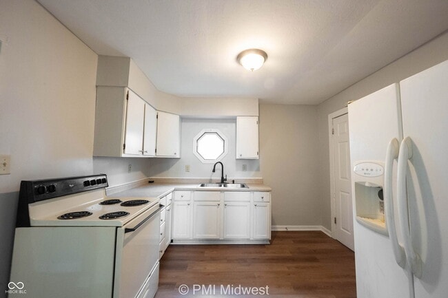Building Photo - 3026 S Rybolt Ave