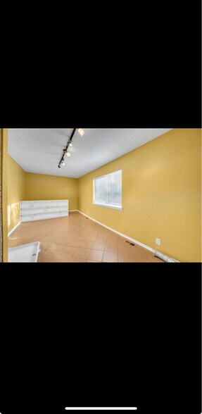 Building Photo - 1104 Liggett St