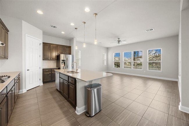 Building Photo - 7102 Cut Plains Trail