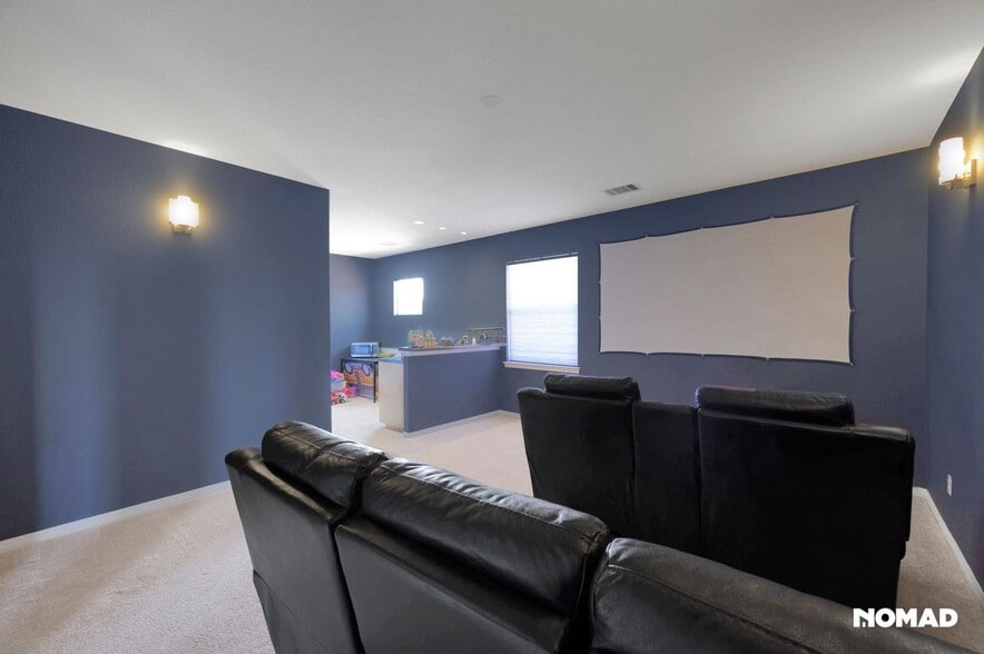 Building Photo - 1015 La Cantera