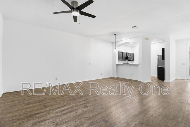 Building Photo - 1705 W Spring Meadow Loop