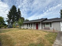 Building Photo - Rare Large Four Bedroom Home Plus Office W...