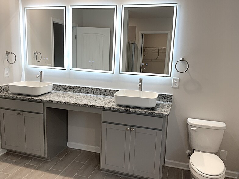 Building Photo - 3120 Emberly Dr