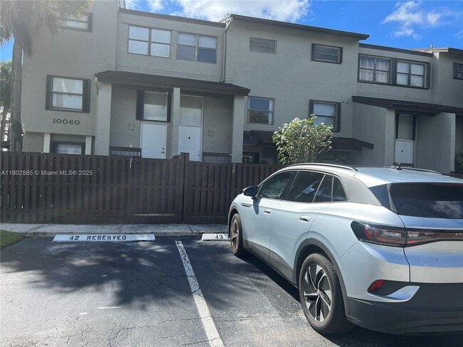 Building Photo - 10060 NW 9th St Cir