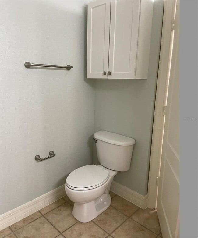 Building Photo - 2 Bedroom Townhome with 1 Car attached Gar...
