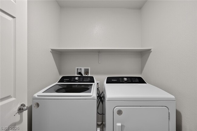 Building Photo - 371 Scarlet Pne Ct