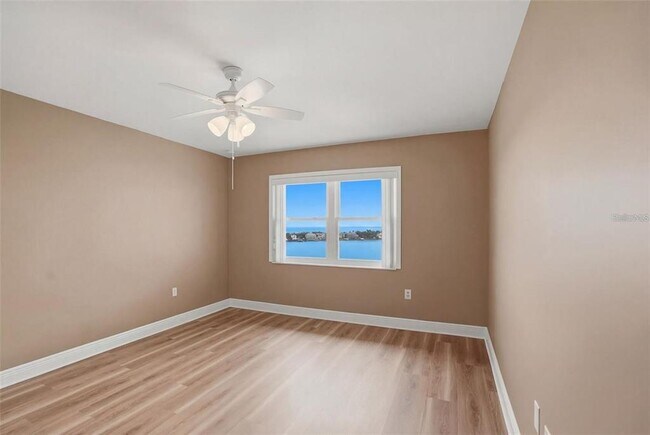 Building Photo - 5108 Brittany Dr S