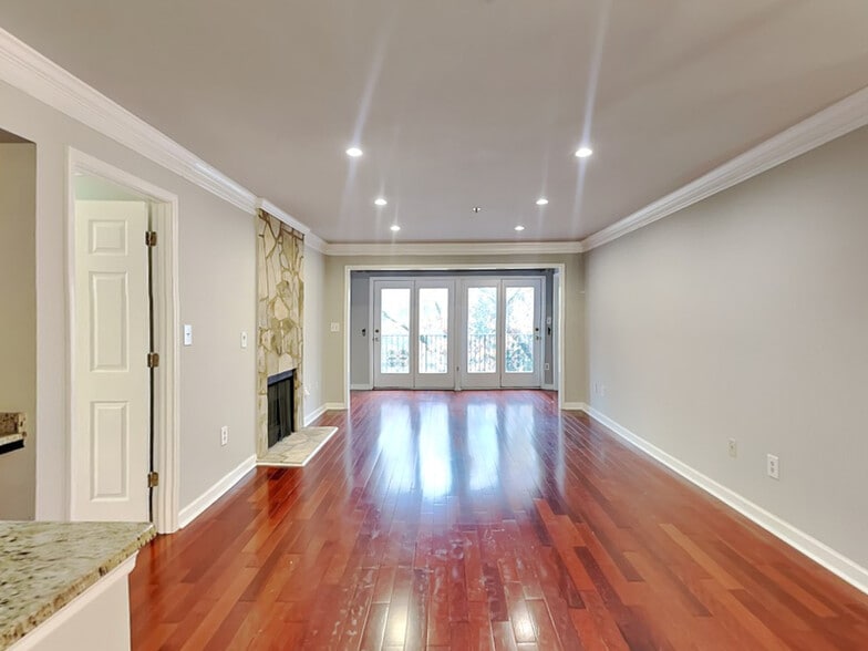 Building Photo - 3201 Lenox Rd NE