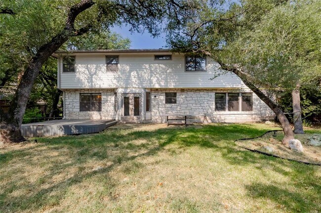 Building Photo - 10905 Wintergreen Hill