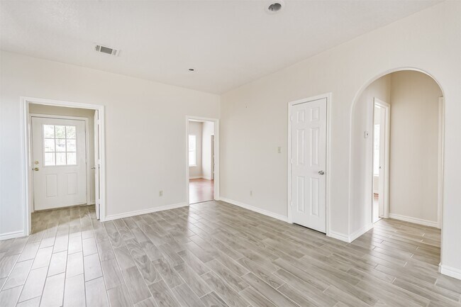 Building Photo - 16913 W Juneau St