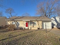 Building Photo - Gorgeous Well Kept Home Near Mercy & Bass Pro!