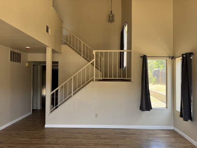 Building Photo - 148 Haviture Way
