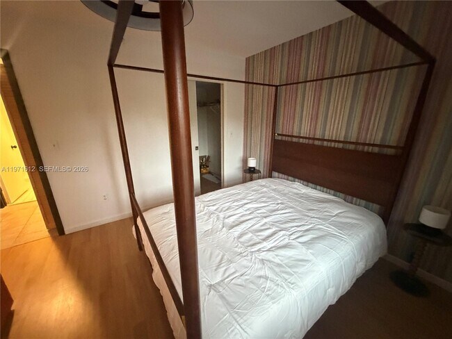 Building Photo - 896 N Federal Hwy