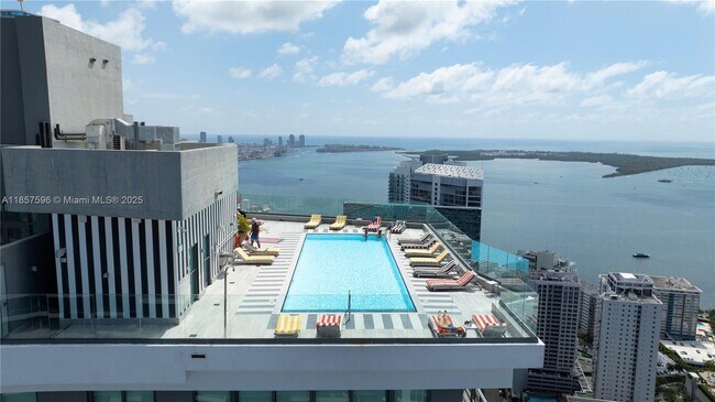Building Photo - 1300 S Miami Ave