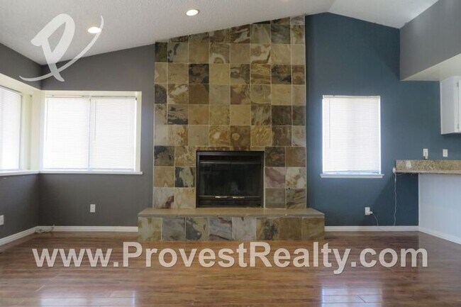Building Photo - 3 Bed, 2 Bath Silver Lakes Home!!!