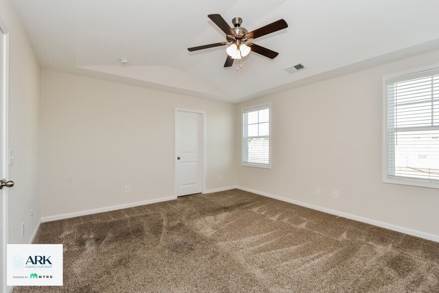 Building Photo - 166 Wahoo Cir