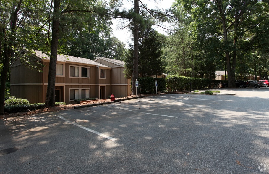 Ashford Lakes Apartments Communit - Pinewood Station
