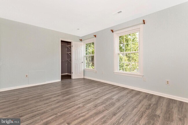 Building Photo - 826 Quince Orchard Blvd