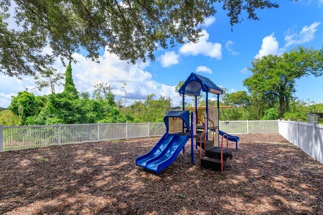 Building Photo - High Ceilings, Gourmet Kitchen, and a Playground – Where Life's Little Pleasures Meet!