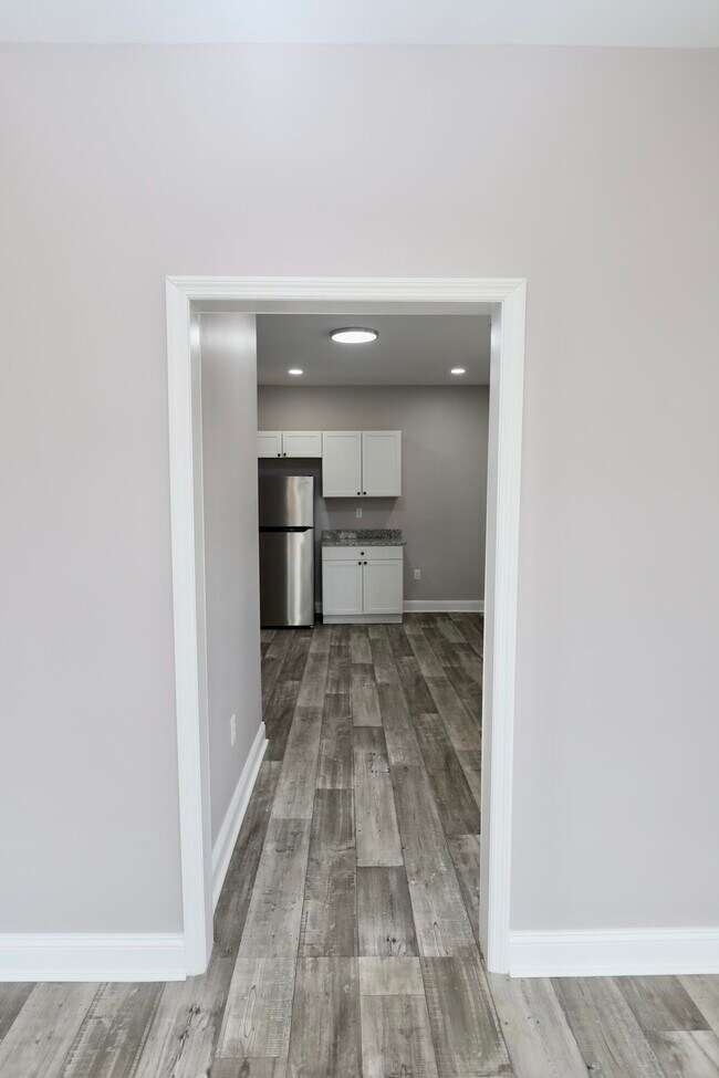 Building Photo - 11 Kendrick St