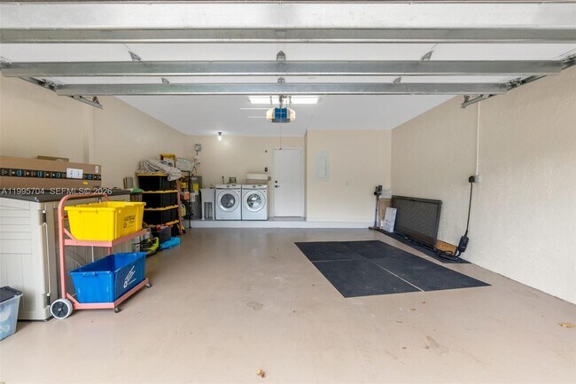 Building Photo - 4220 Grove Park Ln