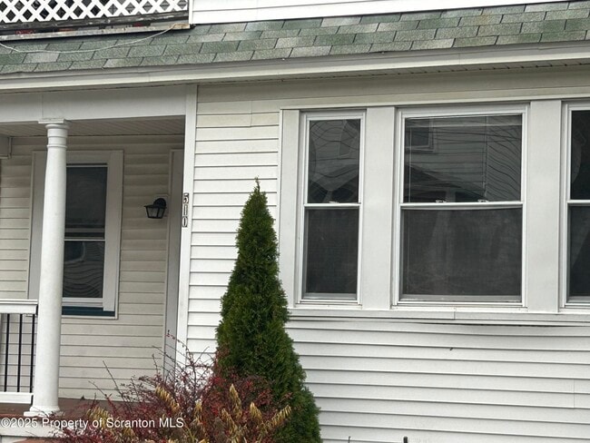 Building Photo - 510 Moltke Ave