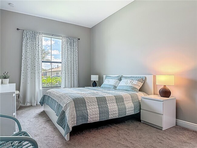 Building Photo - 4524 Tamarind Way