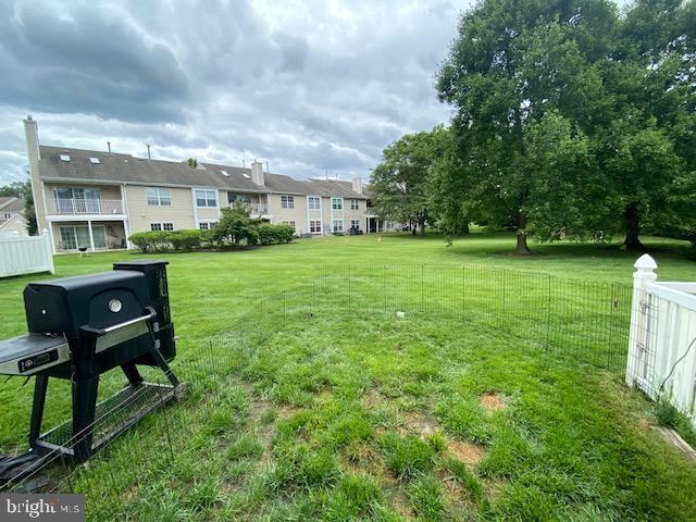 Building Photo - 8003 Normandy Dr