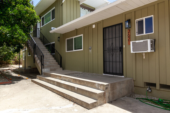 Building Photo - 2621 Dove St