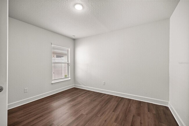 Building Photo - 5826 SW 83rd Ln