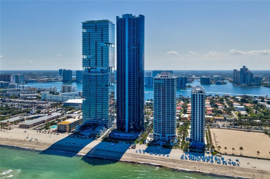 Building Photo - 18555 Collins Ave