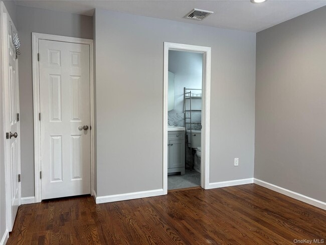 Building Photo - 3695 Jerusalem Ave