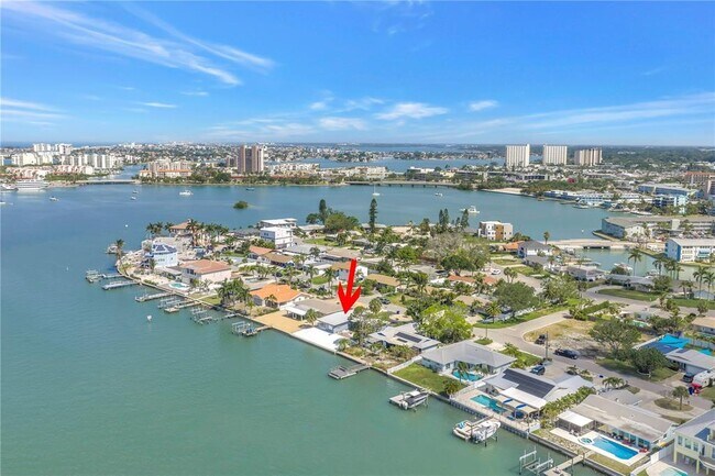 Building Photo - 7100 Shore Dr S