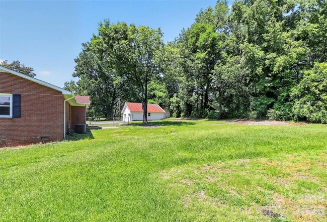 Building Photo - 6901 Ridge Ln Rd