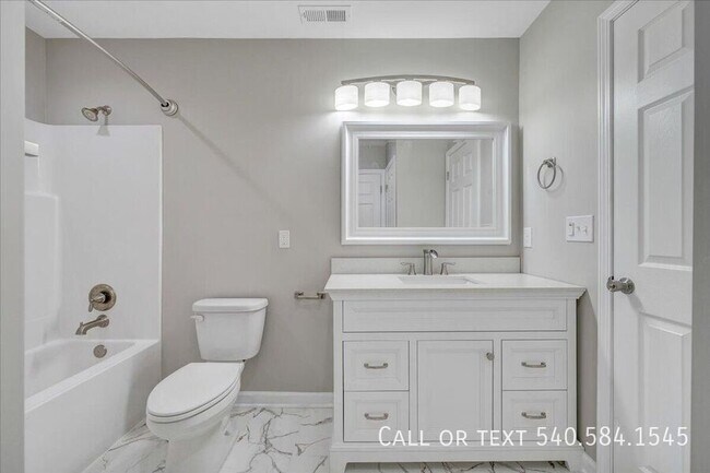 Building Photo - 1424 Varnell Ave NE